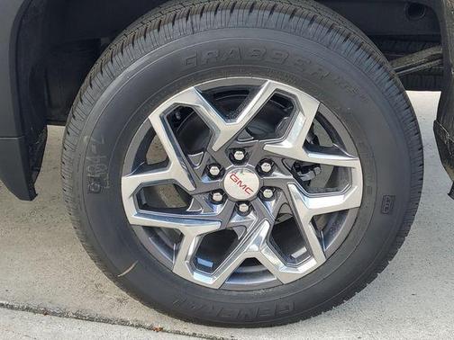 Summit White 2026 GMC Sierra 1500 SLE