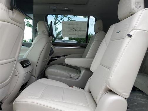 2025 Cadillac Escalade ESV Sport Platinum