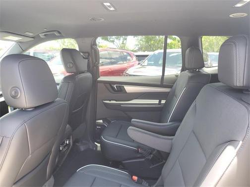 2025 Buick Enclave Preferred FWD