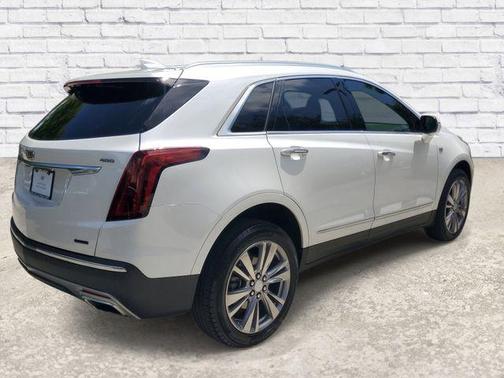 Crystal White Tricoat 2023 Cadillac XT5 Premium Luxury