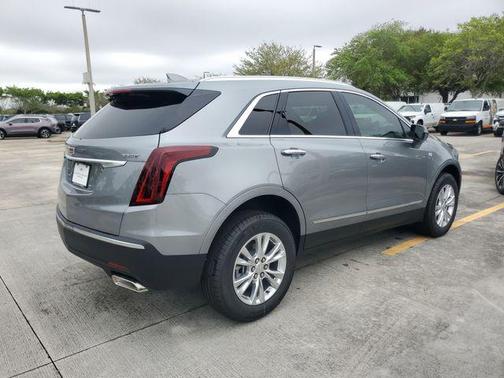 2026 Cadillac XT5 Luxury