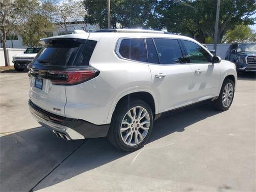 2025 GMC Acadia Denali