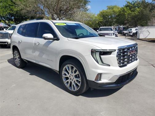 2025 GMC Acadia Denali