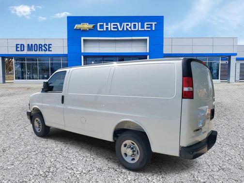 Summit White 2026 Chevrolet Express 2500 Work Van