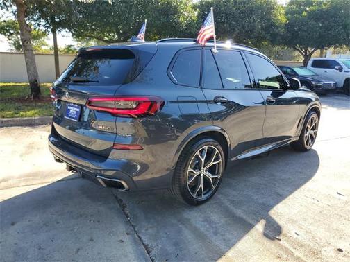 2022 BMW X5 M50i