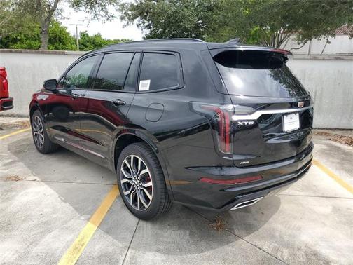 2025 Cadillac XT6 Sport AWD