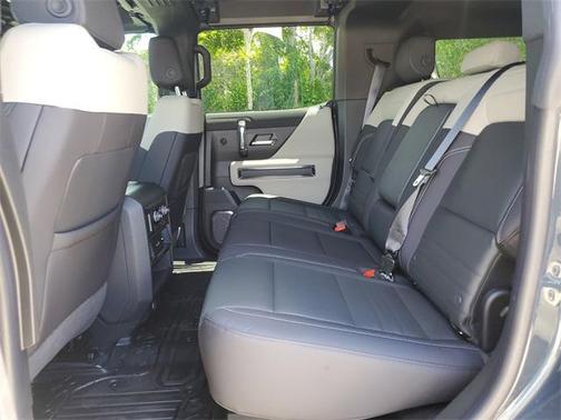 2026 GMC HUMMER EV SUV 2X