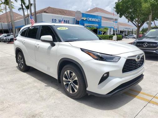 2024 Toyota Highlander XLE