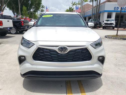 2024 Toyota Highlander XLE