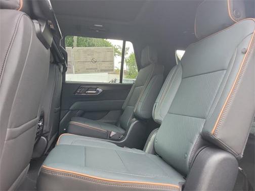 2026 GMC Yukon 4WD AT4