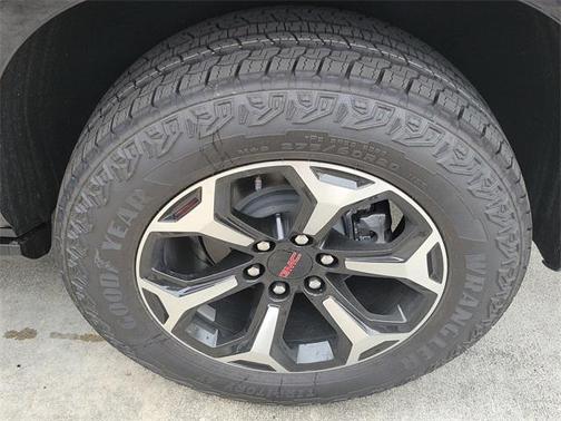 2026 GMC Yukon 4WD AT4