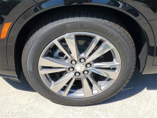 2025 Cadillac XT6 Premium Luxury FWD