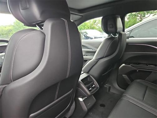 2025 Cadillac LYRIQ Luxury w/1SC