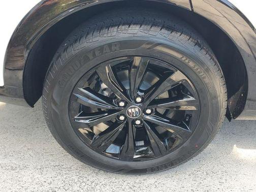 Summit White 2026 Buick Envista Sport Touring FWD