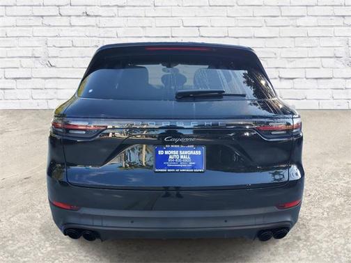 2023 Porsche Cayenne Platinum Edition