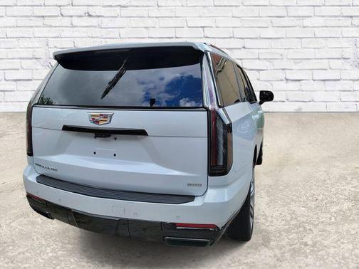 Vibrant White Tricoat 2026 Cadillac Escalade Sport Platinum