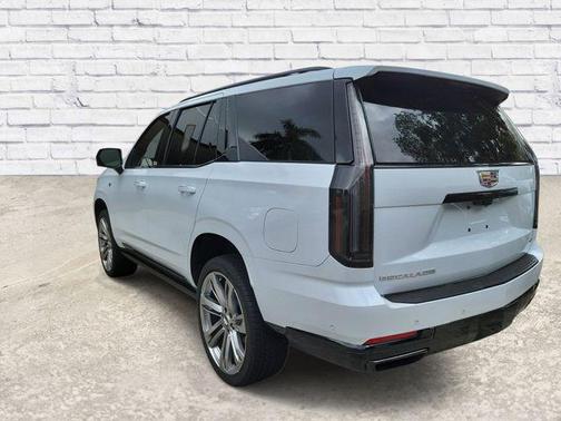 Vibrant White Tricoat 2026 Cadillac Escalade Sport Platinum