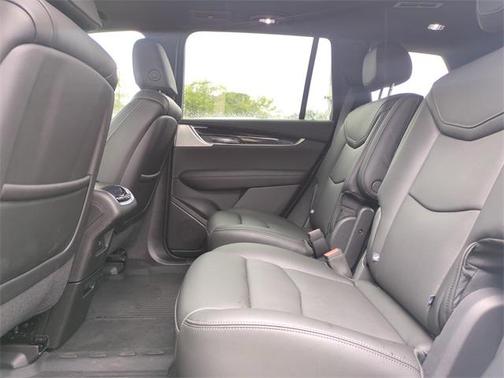 2025 Cadillac XT6 Premium Luxury FWD