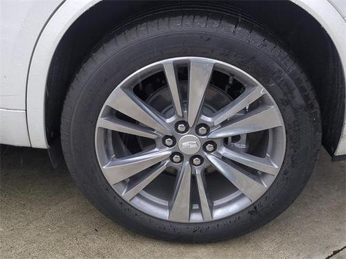 2025 Cadillac XT6 Premium Luxury FWD