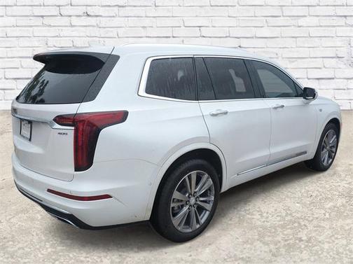2025 Cadillac XT6 Premium Luxury FWD