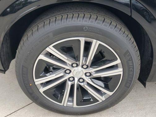 Stellar Black Metallic 2026 Cadillac LYRIQ Luxury