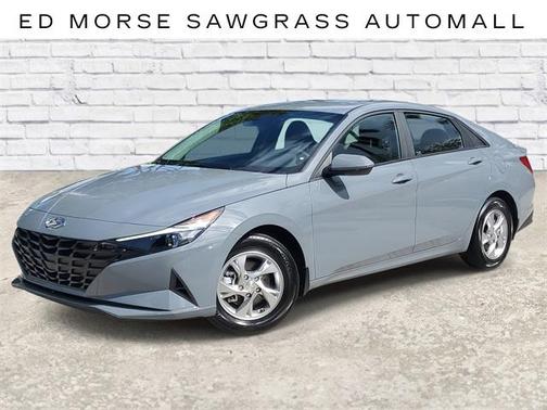 2023 Hyundai ELANTRA SE