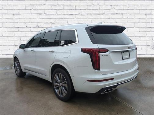 2025 Cadillac XT6 Premium Luxury FWD