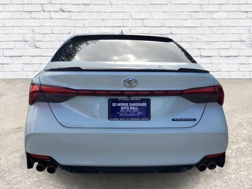 Wind Chill Pearl 2019 Toyota Avalon Touring