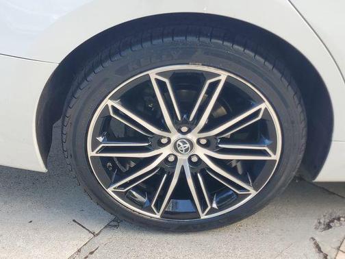 Wind Chill Pearl 2019 Toyota Avalon Touring