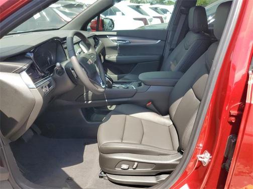 2025 Cadillac XT6 Luxury FWD