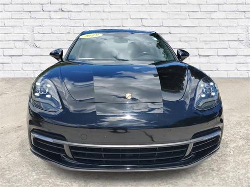 2018 Porsche Panamera 4