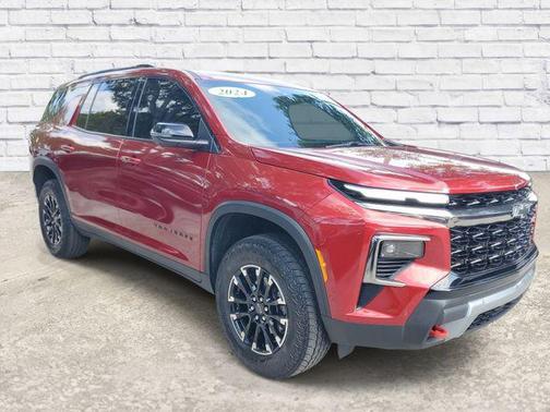 Radiant Red Tintcoat 2024 Chevrolet Traverse AWD Z71