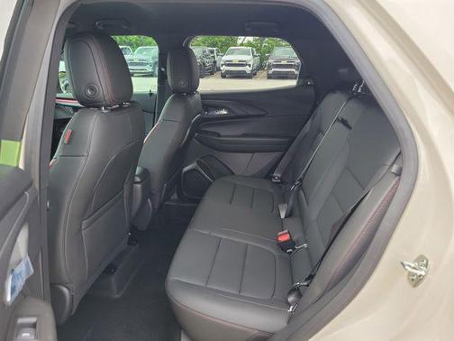 White Sands 2026 Chevrolet Trailblazer RS