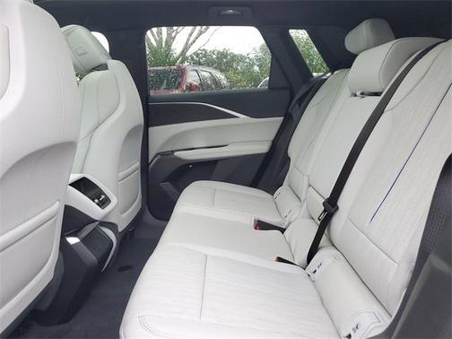 2025 Cadillac LYRIQ Luxury w/1SC