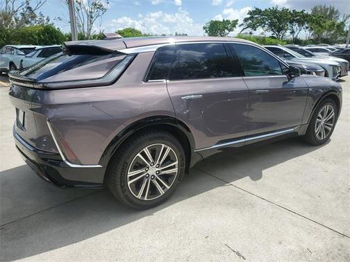 2025 Cadillac LYRIQ Luxury w/1SC