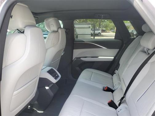 2025 Cadillac LYRIQ Luxury w/1SC
