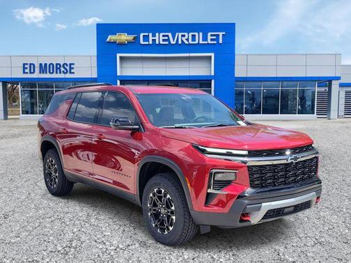 Radiant Red Tintcoat 2027 Chevrolet Traverse AWD Z71