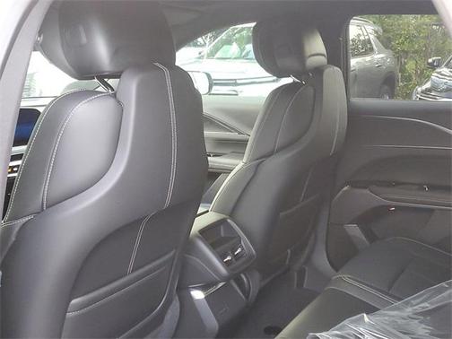 2025 Cadillac LYRIQ Luxury w/1SC