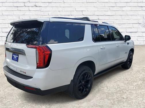 2022 GMC Yukon XL 4WD AT4