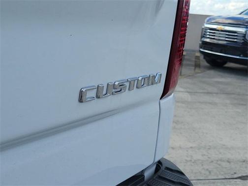 2025 Chevrolet Silverado 1500 Custom