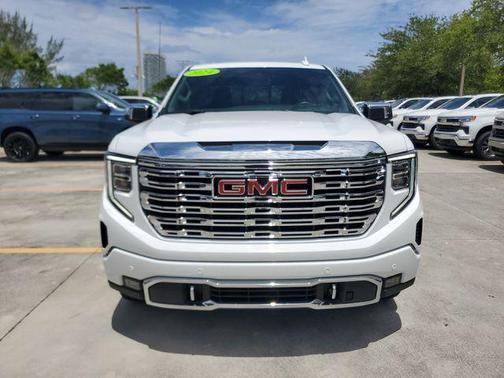 Summit White 2024 GMC Sierra 1500 Denali