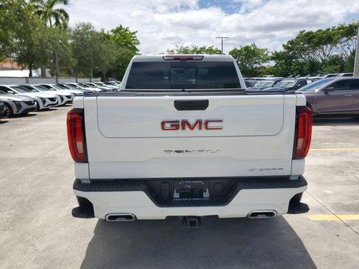 Summit White 2024 GMC Sierra 1500 Denali