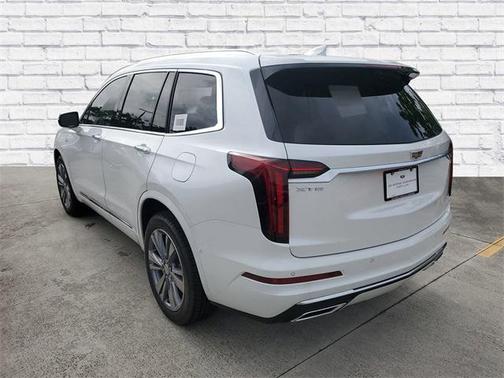 2025 Cadillac XT6 Premium Luxury FWD