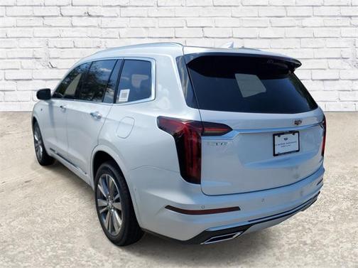 2025 Cadillac XT6 Premium Luxury FWD