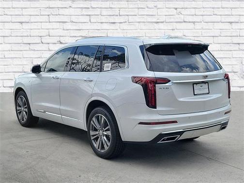 2025 Cadillac XT6 Premium Luxury FWD
