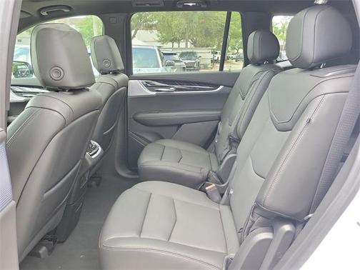 2025 Cadillac XT6 Premium Luxury FWD