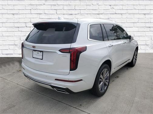 2025 Cadillac XT6 Premium Luxury FWD