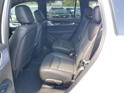 2025 Cadillac XT6 Premium Luxury FWD