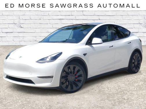 Pearl White Multi-Coat 2023 Tesla Model Y Performance Dual Motor All-Wheel Drive