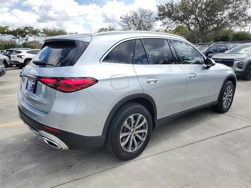 2025 Mercedes-Benz GLC 300 Base